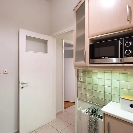 Blue Ark Exploring Apartment