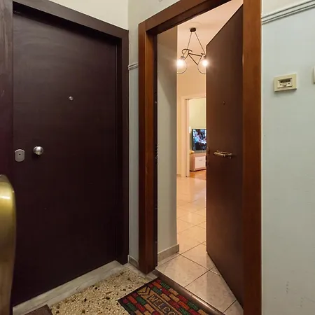 Blue Ark Exploring Apartment Athens